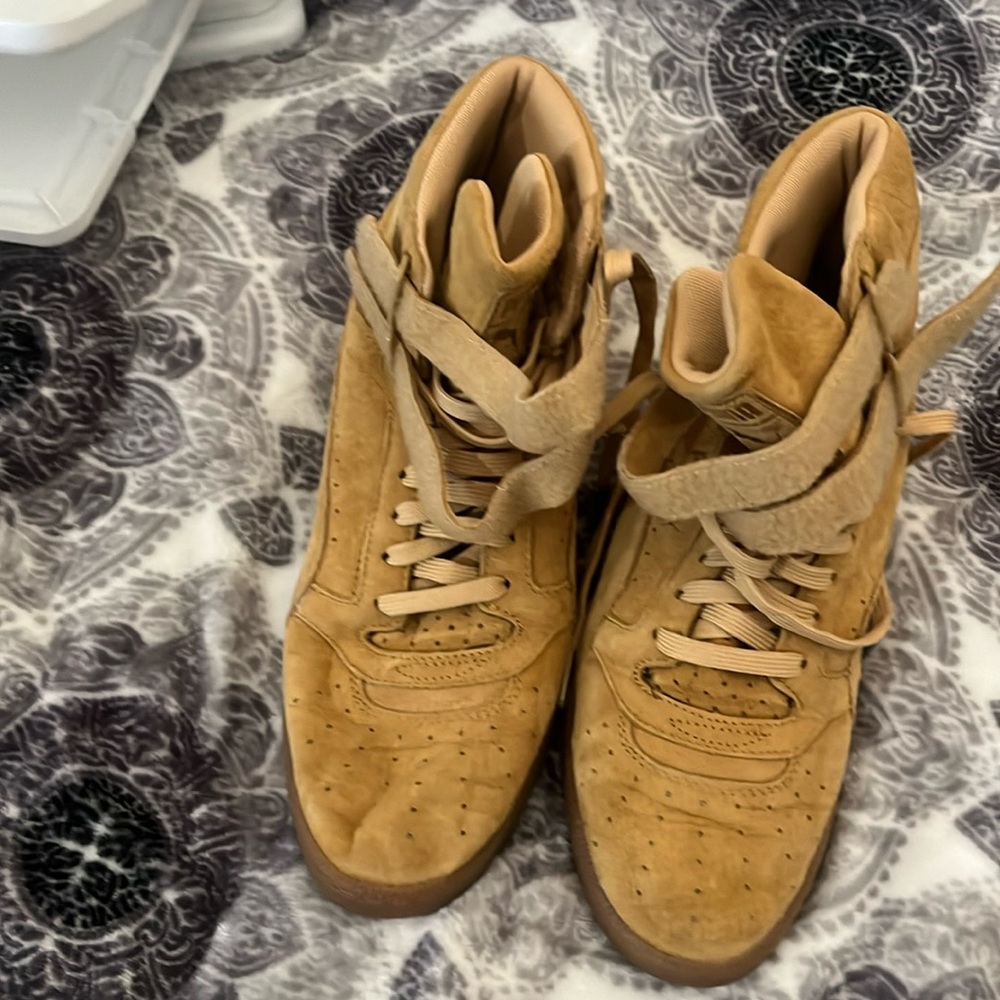 Puma Carmal